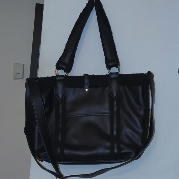 G.I.L.I Reversible Sherpa Tote Black Bag / Matching Sherpa Pouch Asking Only $45 - Picture 8 of 13